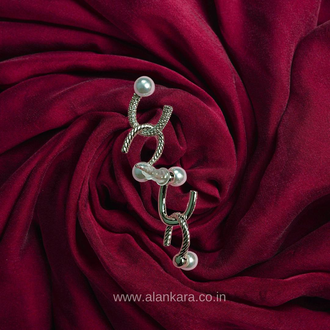 Golden curve pearl studs - Stainless steel earrings