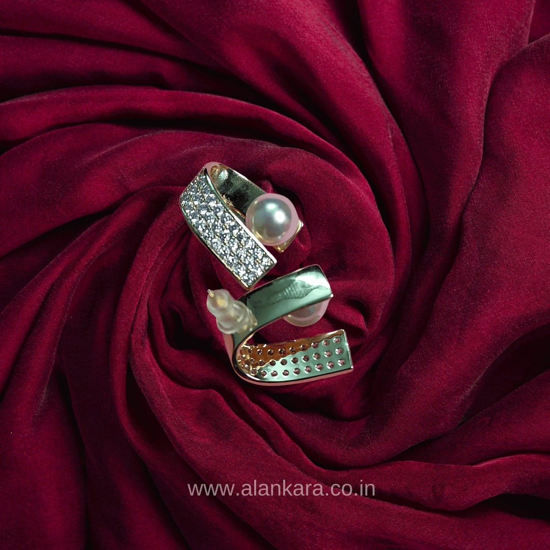 Golden pearl curve studs - Stainless steel western earrings