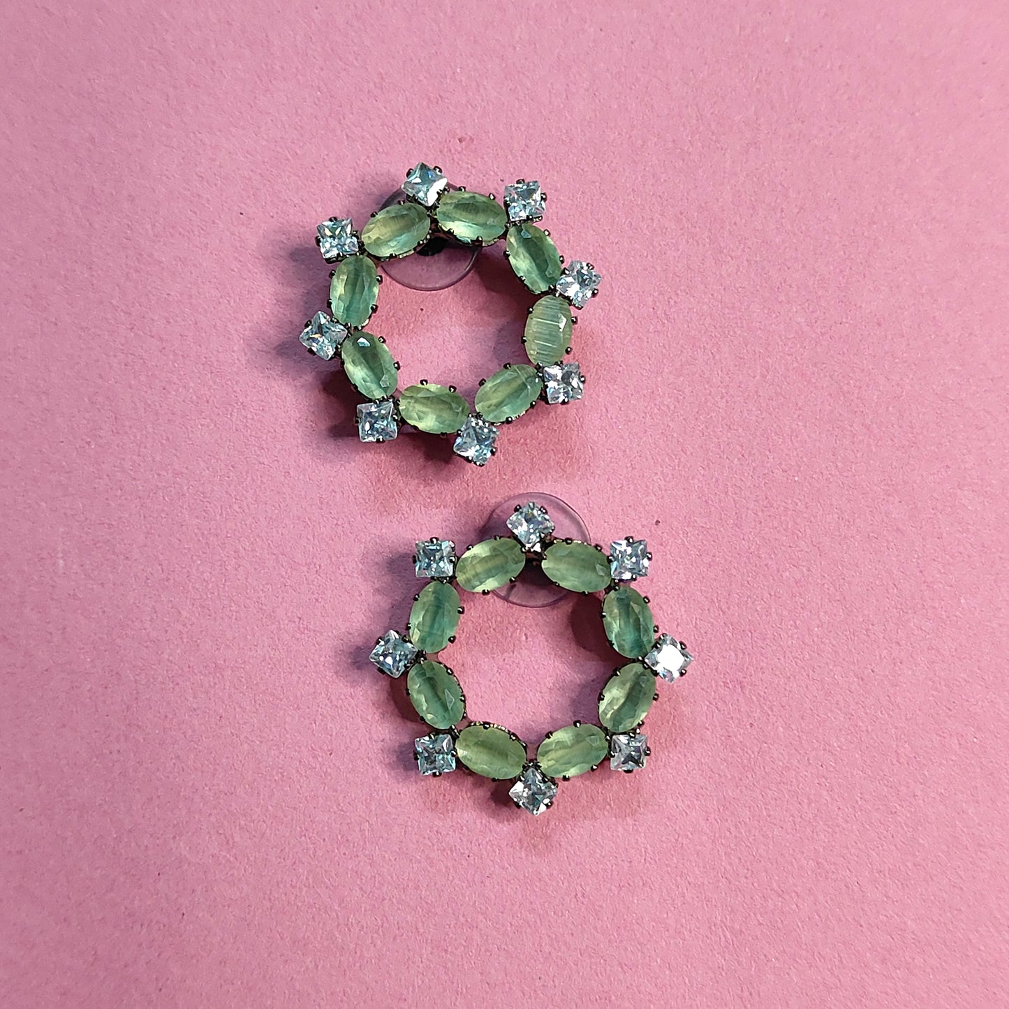 pista crystal stud Earrings