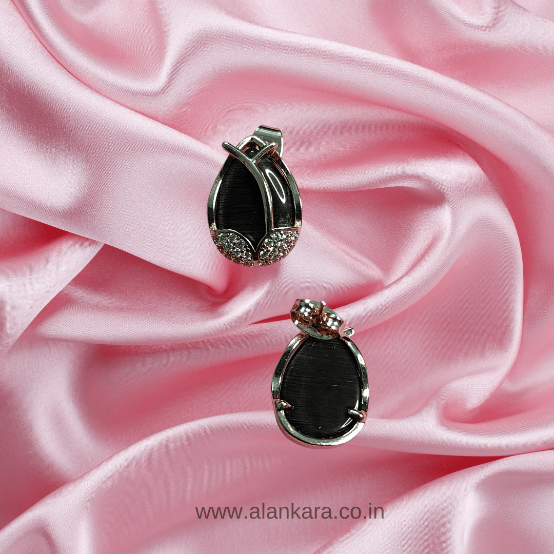 Black leaf studs - Women's western earrings