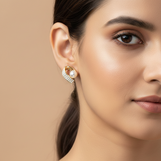Golden pearl curve stud Earrings
