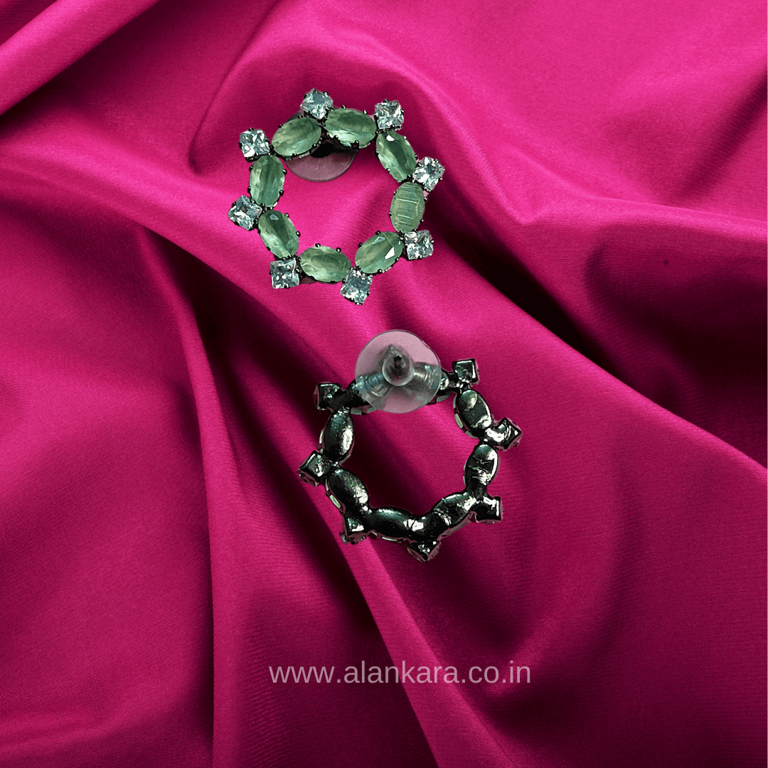 pista crystal stud Earrings