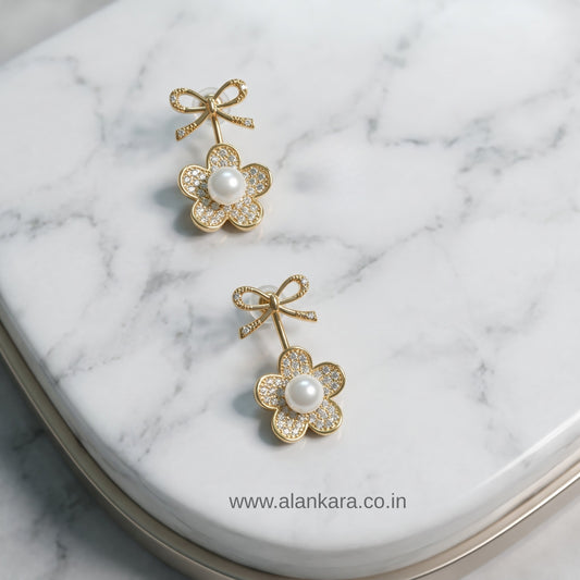 WHITE PEARL BOW STUD